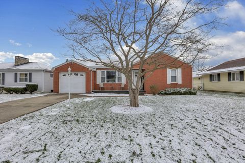 Photo of 975 Glenmore Avenue, Newark, OH 43055 (MLS # 225045497)