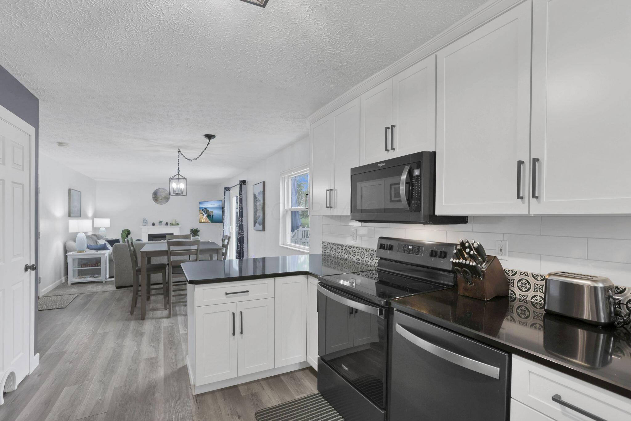 2451 Oakview Lane, Lancaster, Ohio image 14