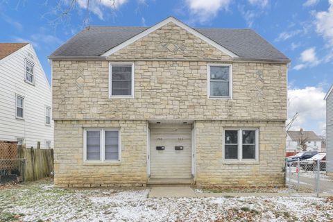 Photo of 780-782 Whitethorne Avenue, Columbus, OH 43223 (MLS # 226002010)