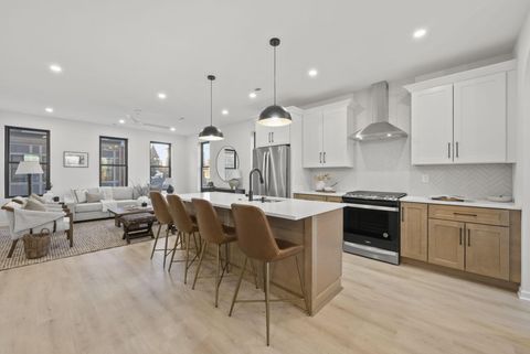 Photo of 581 E Walnut Street, Columbus, OH 43215 (MLS # 226001909)