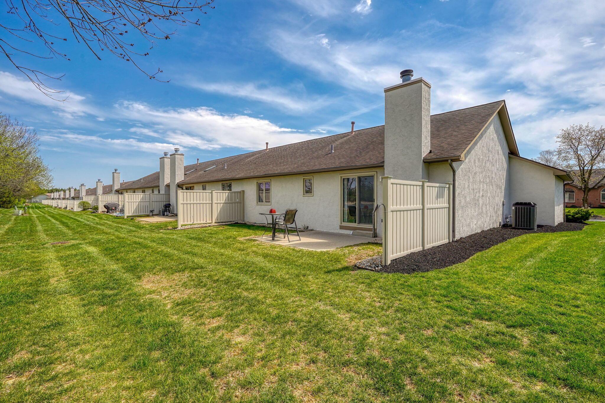 4780 Cypress Grove Drive, Groveport, Ohio image 7