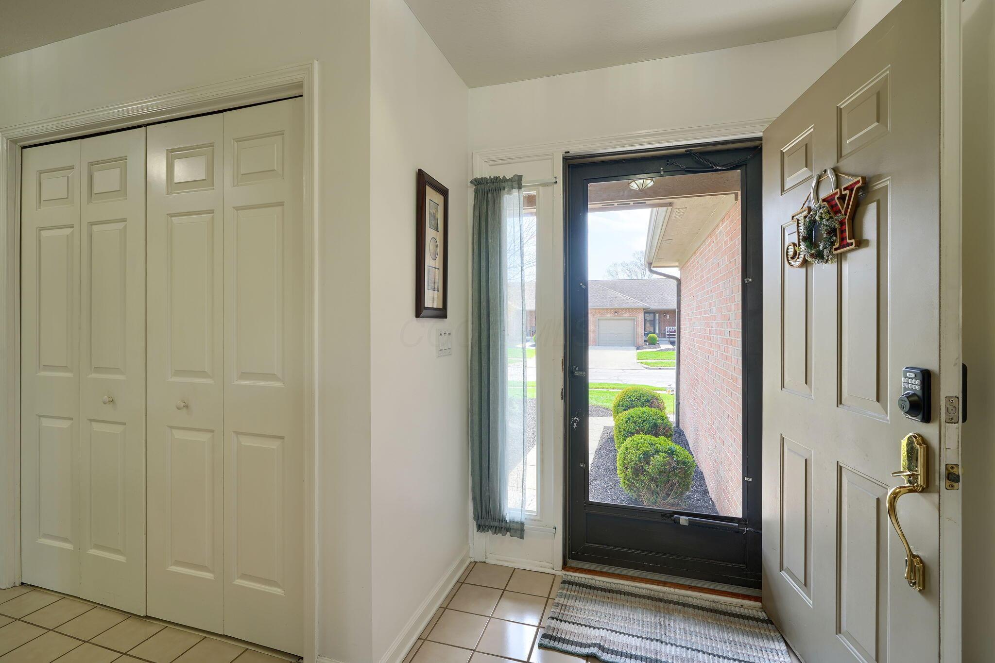 4780 Cypress Grove Drive, Groveport, Ohio image 13