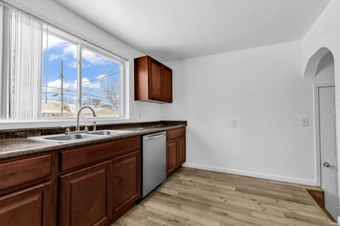 Tiny photo for 4212 Seigman Avenue, Columbus, OH 43213 (MLS # 225044726)