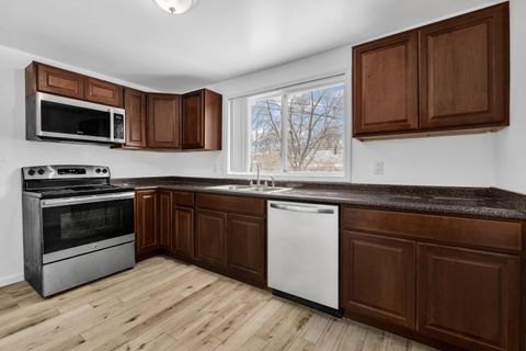 Tiny photo for 4212 Seigman Avenue, Columbus, OH 43213 (MLS # 225044726)