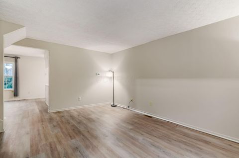 Tiny photo for 4169 Cherry Orchard Lane, Columbus, OH 43230 (MLS # 225045406)