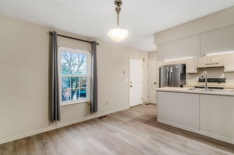 Tiny photo for 4169 Cherry Orchard Lane, Columbus, OH 43230 (MLS # 225045406)