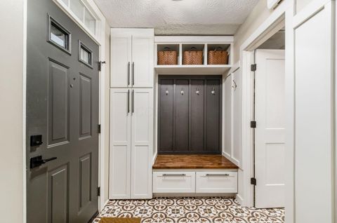 Tiny photo for 4169 Cherry Orchard Lane, Columbus, OH 43230 (MLS # 225045406)