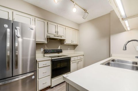 Tiny photo for 4169 Cherry Orchard Lane, Columbus, OH 43230 (MLS # 225045406)