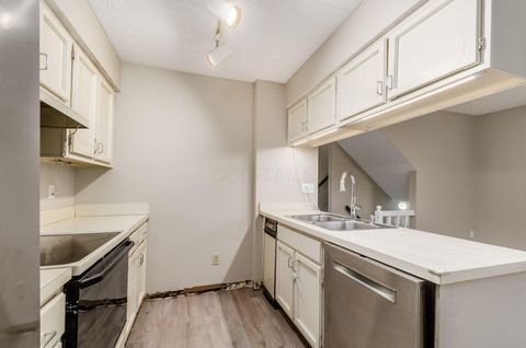 Tiny photo for 4169 Cherry Orchard Lane, Columbus, OH 43230 (MLS # 225045406)