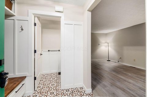 Tiny photo for 4169 Cherry Orchard Lane, Columbus, OH 43230 (MLS # 225045406)