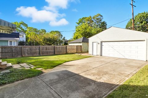 Tiny photo for 44 W Pacemont Road, Columbus, OH 43202 (MLS # 225037585)