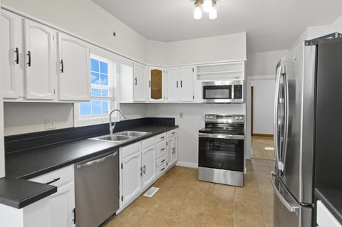 Tiny photo for 44 W Pacemont Road, Columbus, OH 43202 (MLS # 225037585)