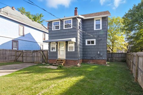 Tiny photo for 44 W Pacemont Road, Columbus, OH 43202 (MLS # 225037585)