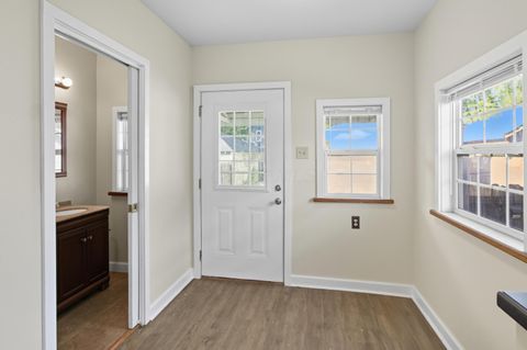 Tiny photo for 44 W Pacemont Road, Columbus, OH 43202 (MLS # 225037585)