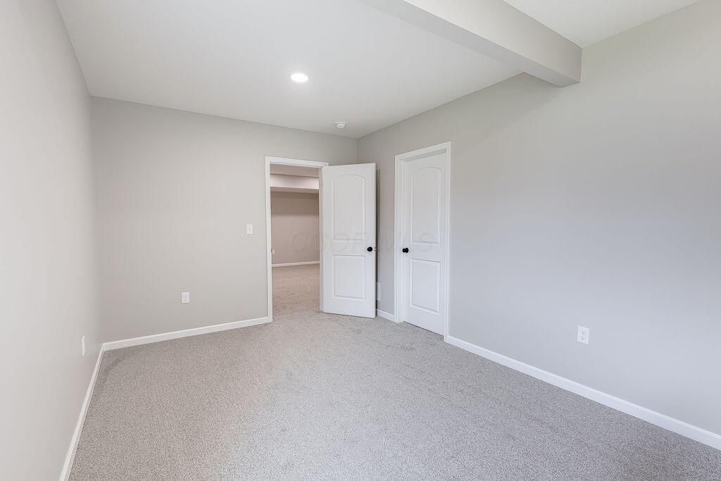 301 Lakeview Heights Drive, Howard, Ohio image 32