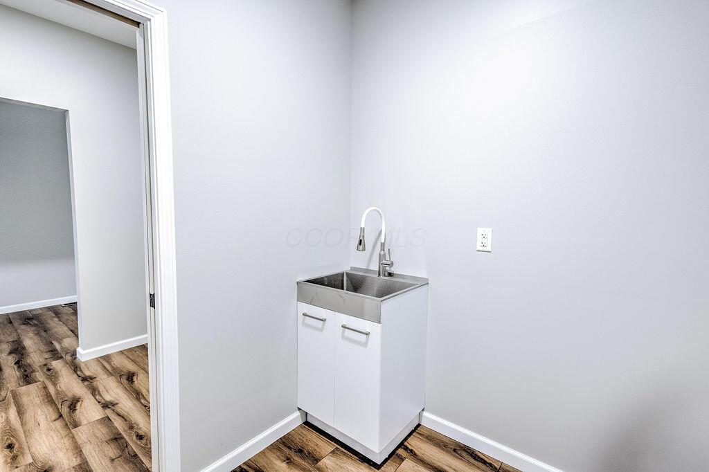 301 Lakeview Heights Drive, Howard, Ohio image 32