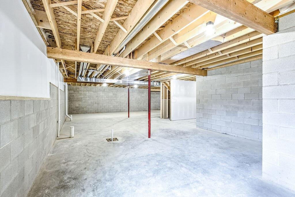 301 Lakeview Heights Drive, Howard, Ohio image 39