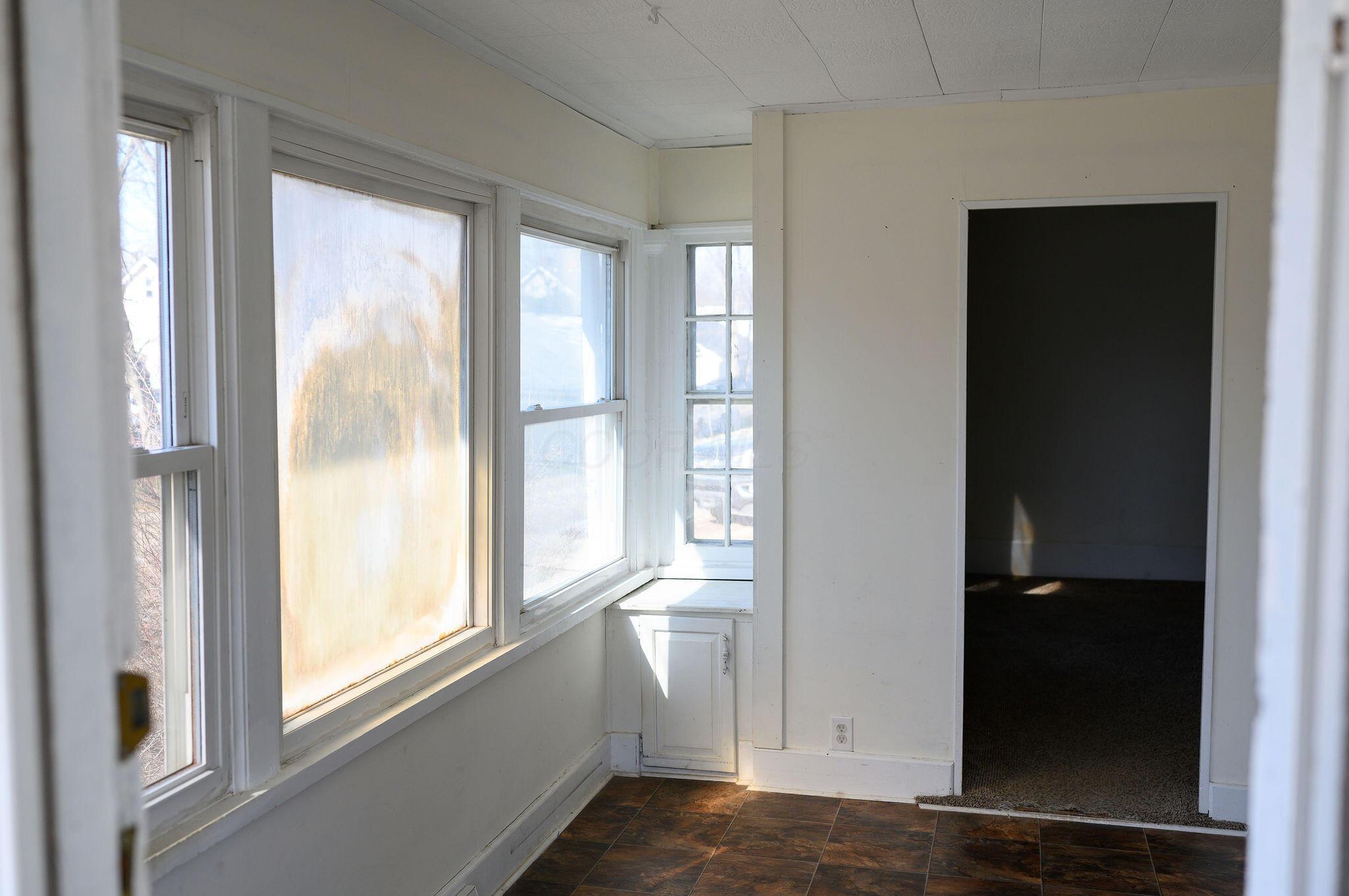 107 E Columbus Street, Pleasantville, Ohio image 3