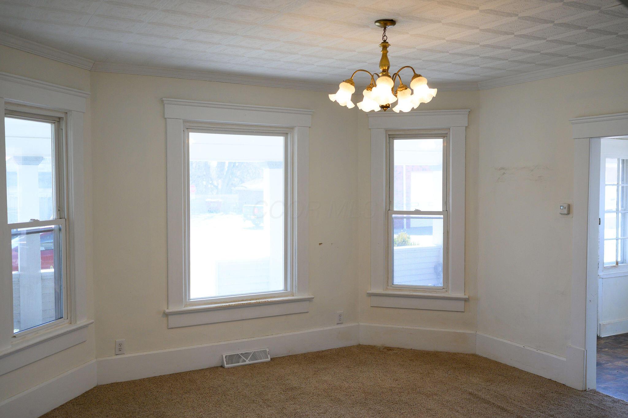 107 E Columbus Street, Pleasantville, Ohio image 4