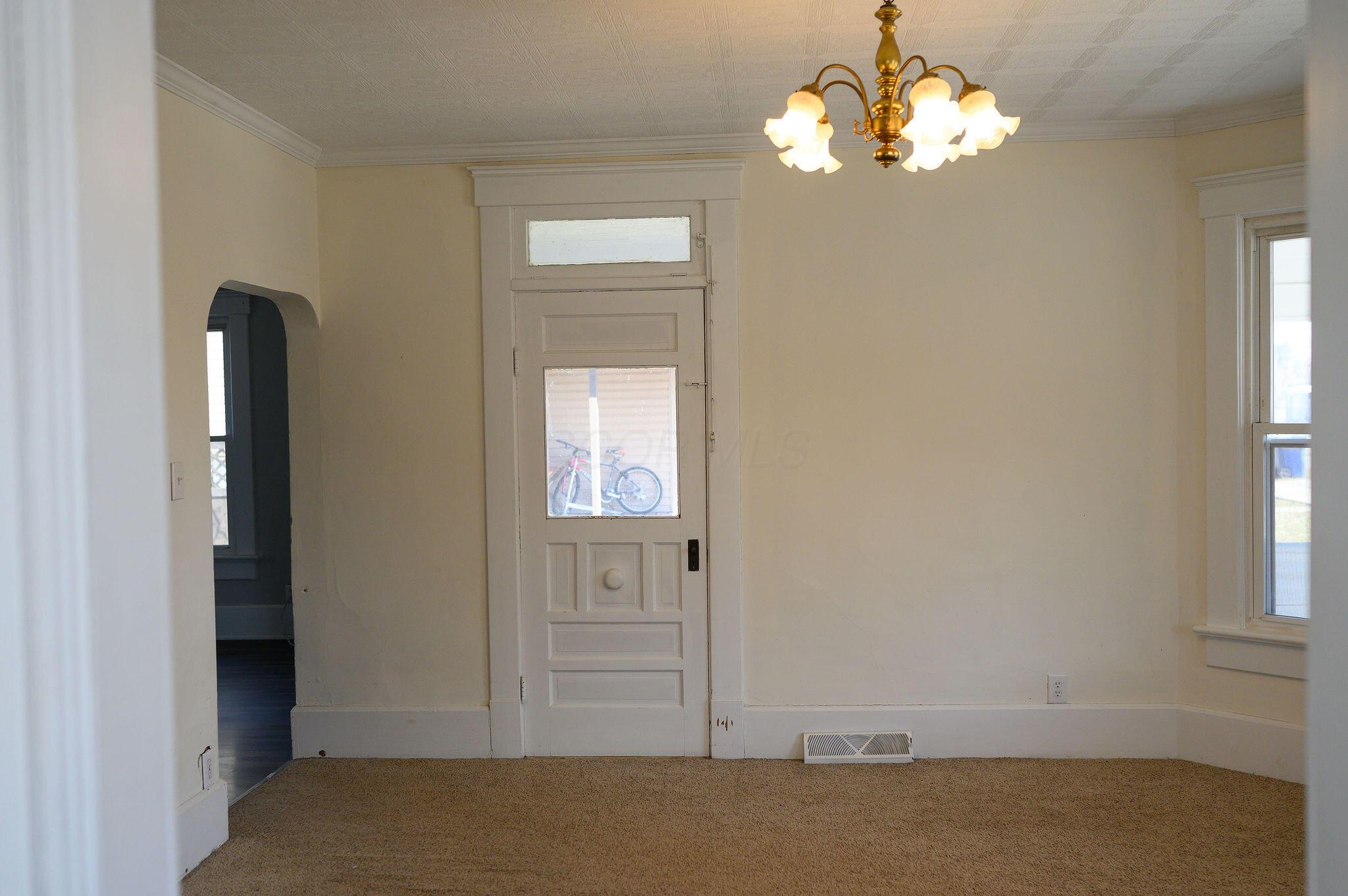 107 E Columbus Street, Pleasantville, Ohio image 5
