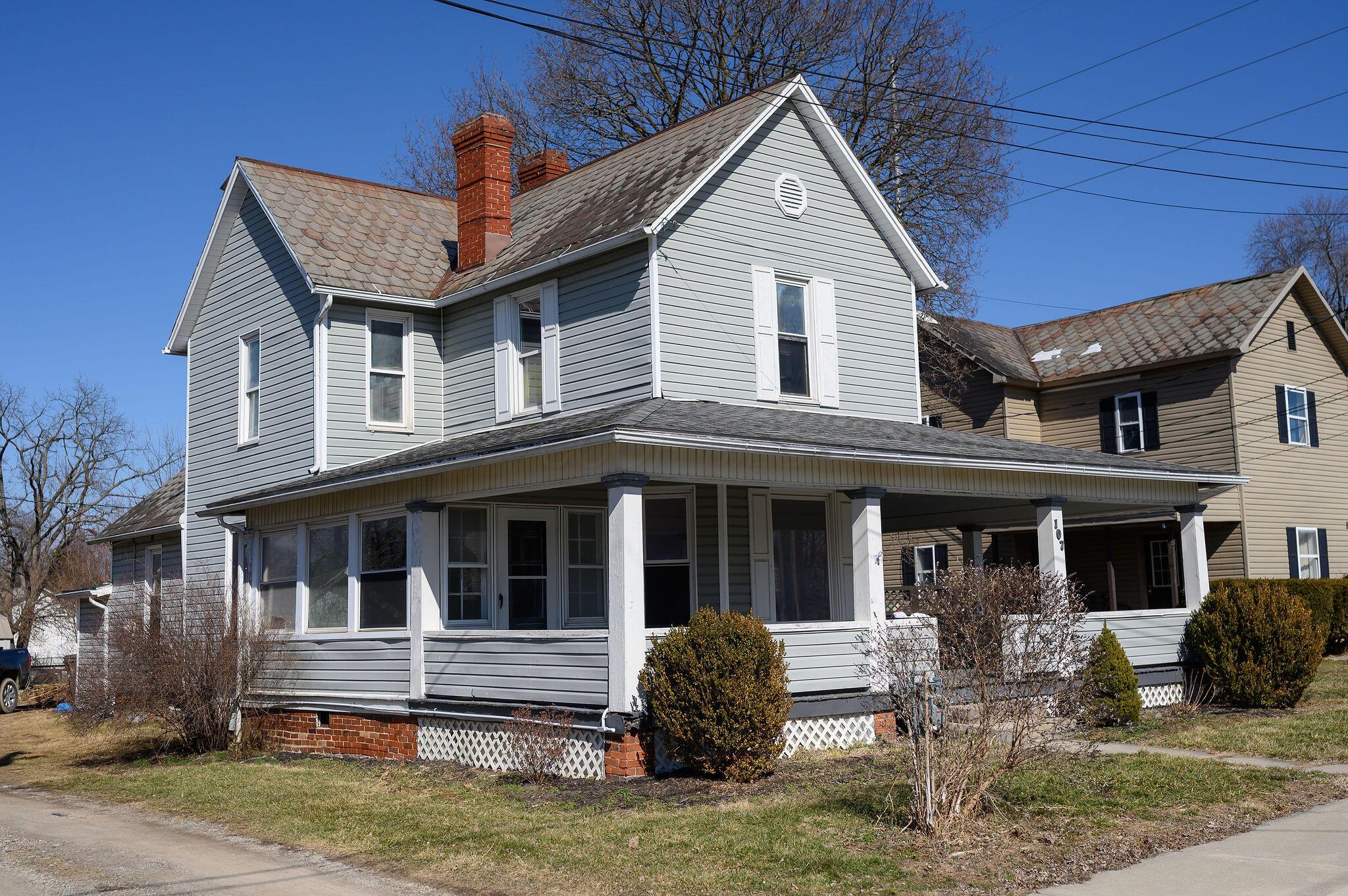 107 E Columbus Street, Pleasantville, Ohio image 1