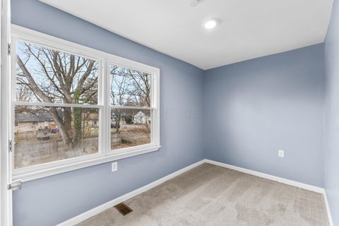 Tiny photo for 2173 Lexington Avenue, Columbus, OH 43211 (MLS # 226014083)