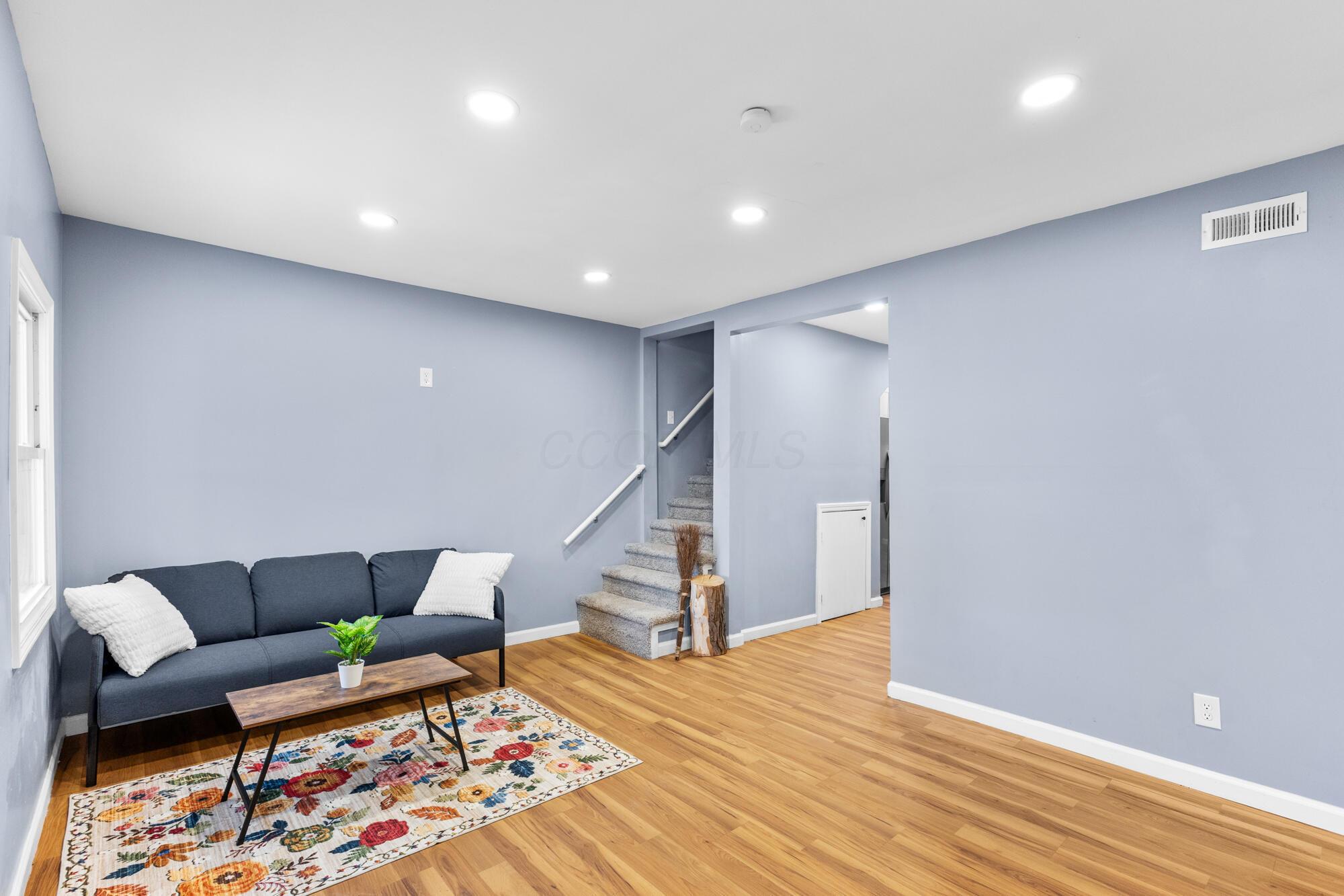 2173 Lexington Avenue