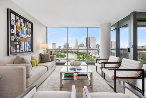 Condo For Sale - 1 Miranova Place #1605<br/> Columbus, OH 43215