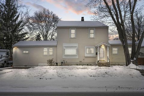 Photo of 2196 Ferris Road, Columbus, OH 43224 (MLS # 226006226)