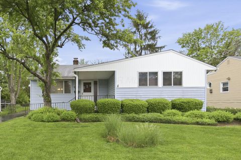 Photo of 3323 Roswell Drive, Columbus, OH 43227 (MLS # 226015344)