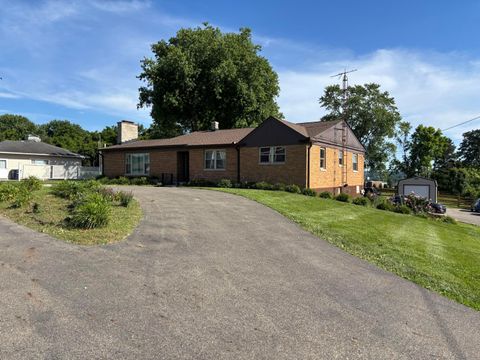 Photo of 2185 N Columbus Street, Lancaster, OH 43130 (MLS # 226020443)
