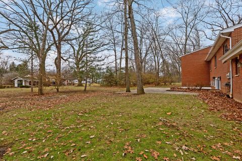 Tiny photo for 6637 Merwin Road, Columbus, OH 43235 (MLS # 225045963)