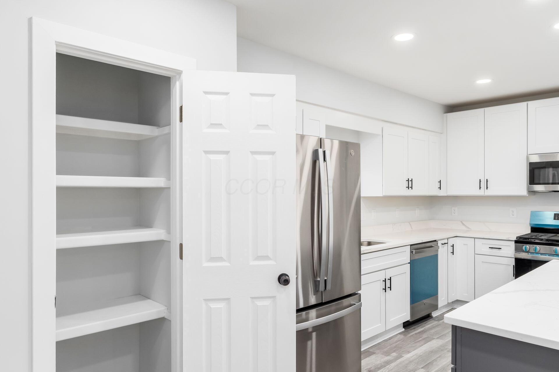 905 Carpenter Street, Columbus, Ohio image 16