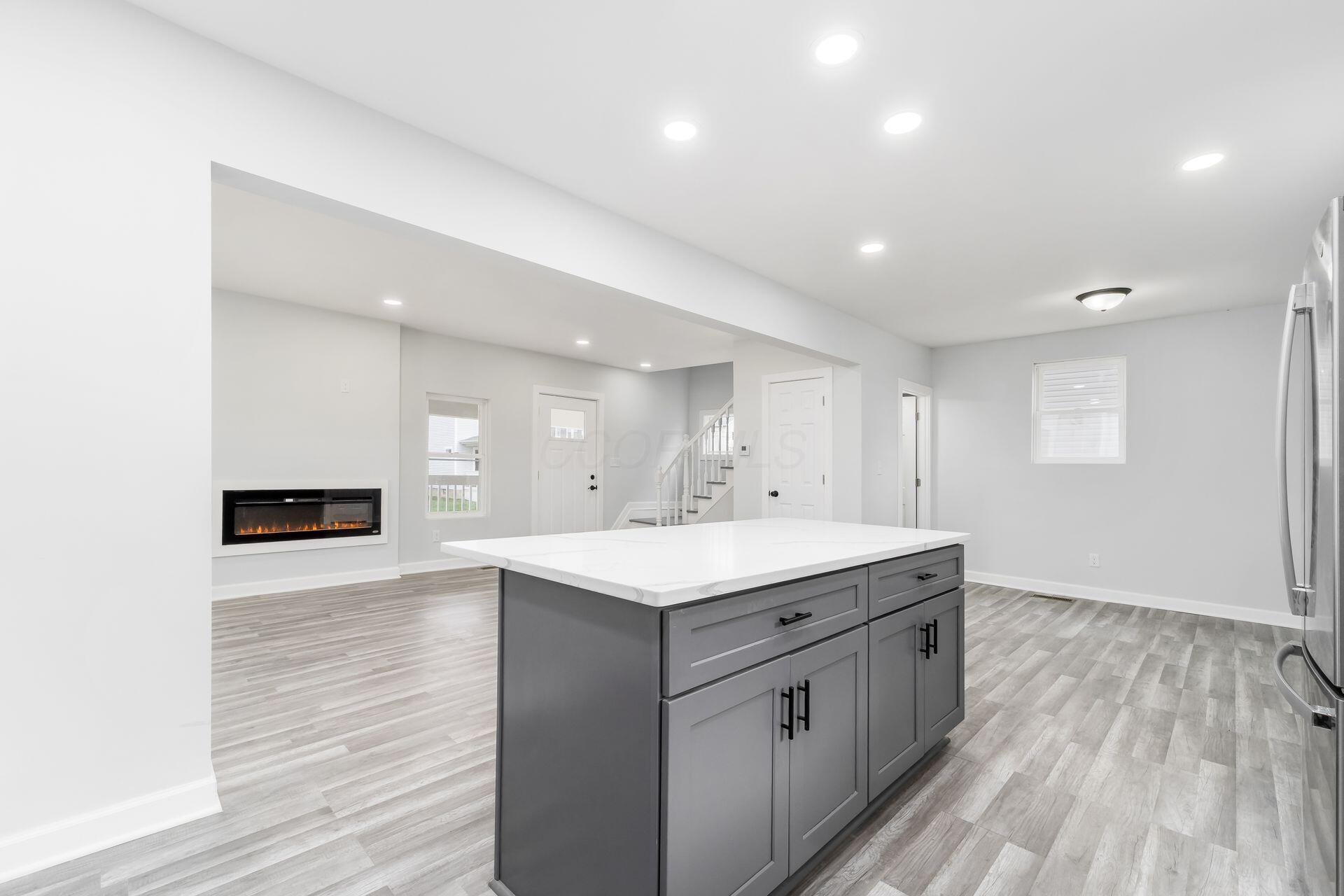 905 Carpenter Street, Columbus, Ohio image 18