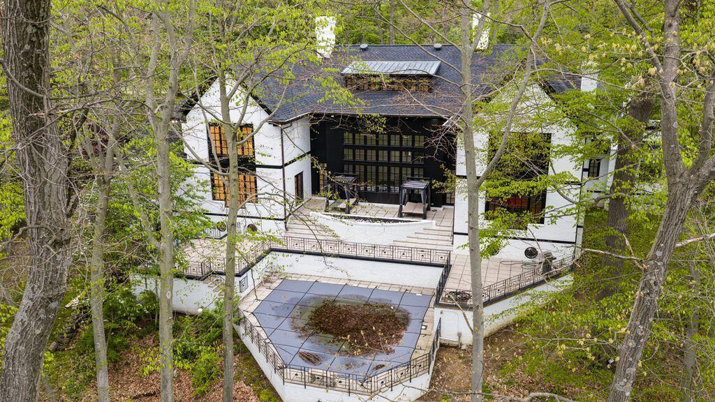 Wooster, Ohio, 44691, United States, 6 Bedrooms Bedrooms, ,9 BathroomsBathrooms,Residential,Active,2052053