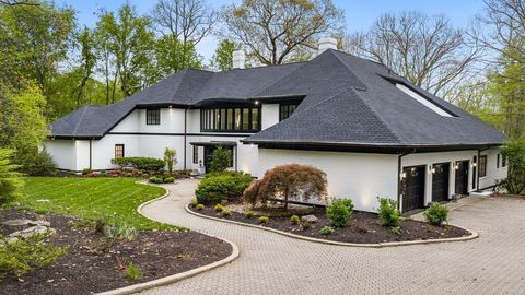 Photo of 254 W Wayne Avenue, Wooster, OH 44691 (MLS # 226017132)
