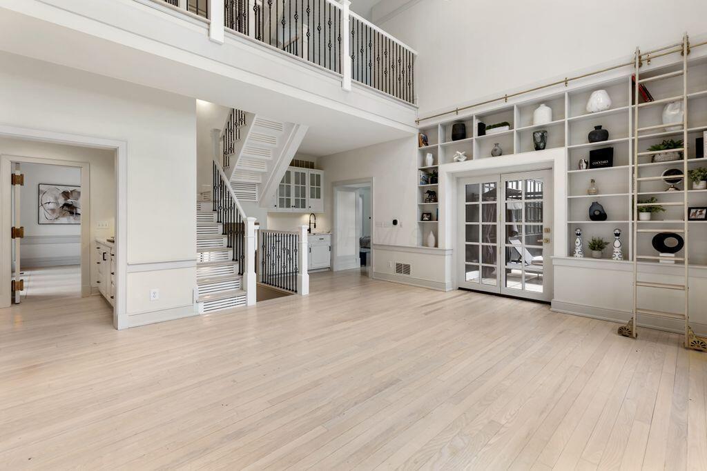 Wooster, Ohio, 44691, United States, 6 Bedrooms Bedrooms, ,9 BathroomsBathrooms,Residential,Active,2052053