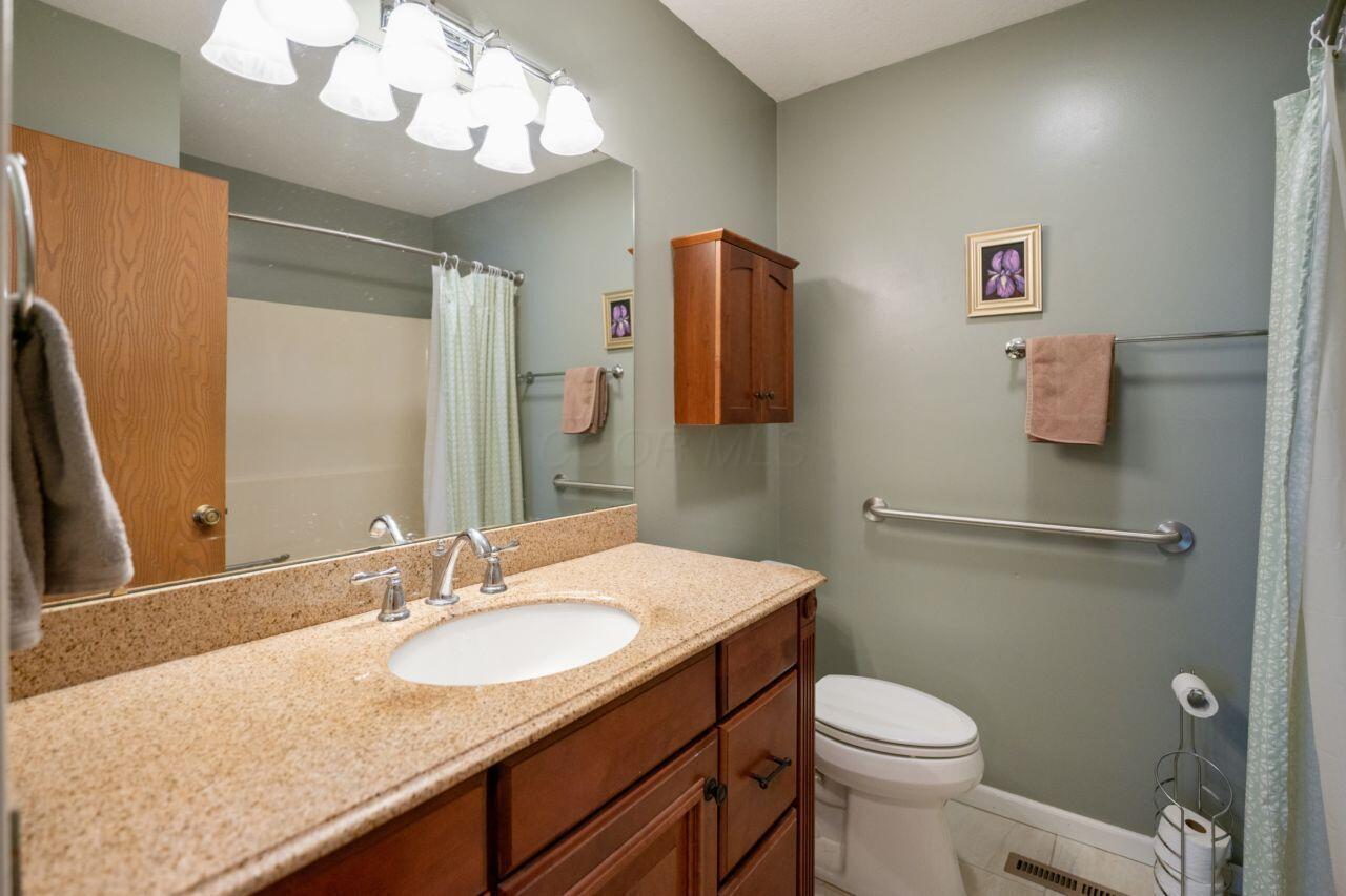 690 Earliglow Court, Newark, Ohio image 27