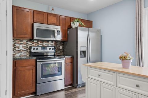 Tiny photo for 5730 Colts Gate Drive 43 #43, New Albany, OH 43054 (MLS # 225035255)