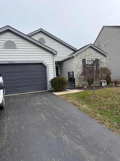 Photo of 2062 Summer Banks Drive, Grove City, OH 43123 (MLS # 225044554)