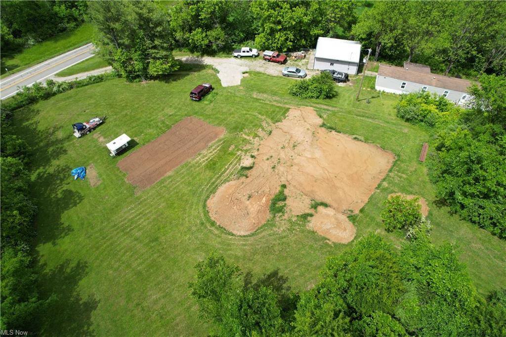 6960 Bluebell Road, Cumberland, Ohio image 2