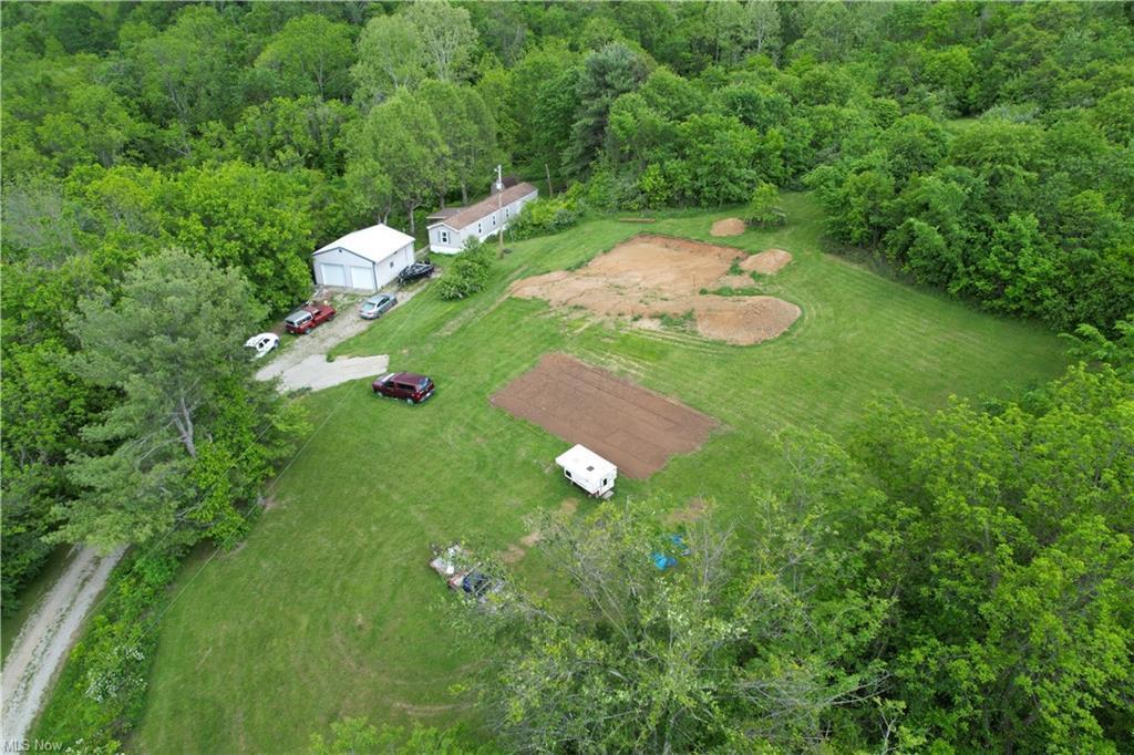 6960 Bluebell Road, Cumberland, Ohio image 3