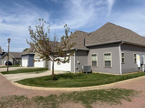 Tiny photo for 5603 Apothecary Way, New Albany, OH 43054 (MLS # 226032019)
