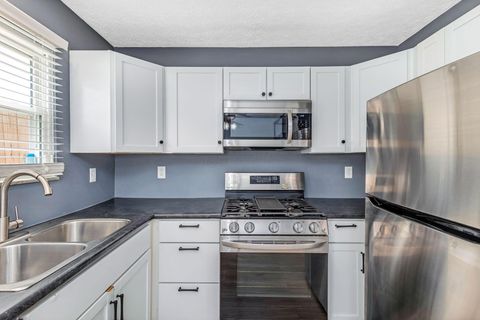 Tiny photo for 889 Noddymill Lane E 33C #33C, Columbus, OH 43085 (MLS # 226014223)