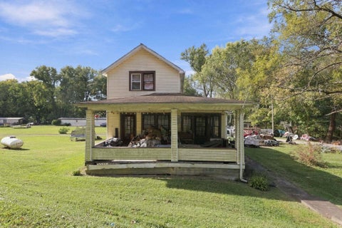 Photo of 2965 N River Road E, Zanesville, OH 43701 (MLS # 226039719)