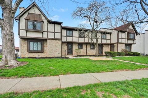 1914 Laramie Drive 26 Powell OH 43065