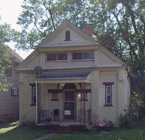 Photo of 137 Clarendon Avenue, Columbus, OH 43223 (MLS # 226005232)