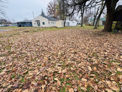 Tiny photo for 6156 Roselawn Avenue, Columbus, OH 43232 (MLS # 225044086)