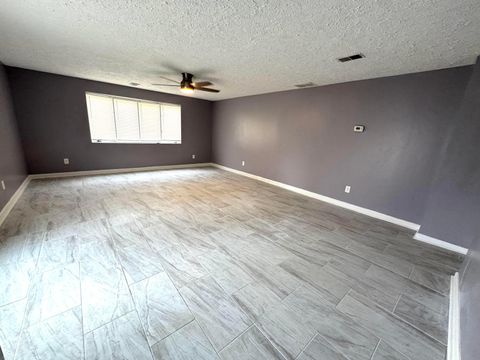 Tiny photo for 6156 Roselawn Avenue, Columbus, OH 43232 (MLS # 225044086)