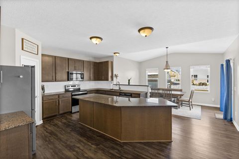 Tiny photo for 1132 Ayrshire Drive, Obetz, OH 43207 (MLS # 226004569)